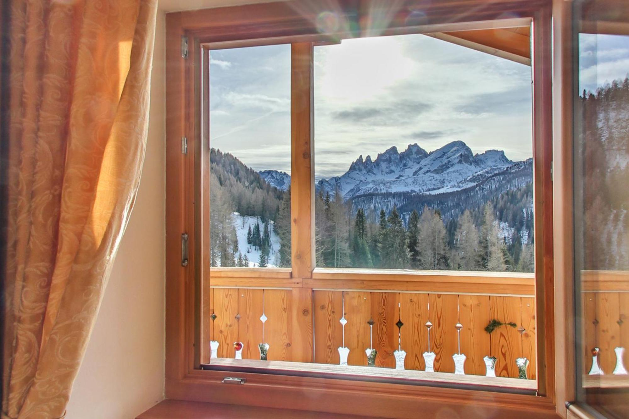 Hotel Rifugio Flora Alpina Passo San Pellegrino Exterior foto